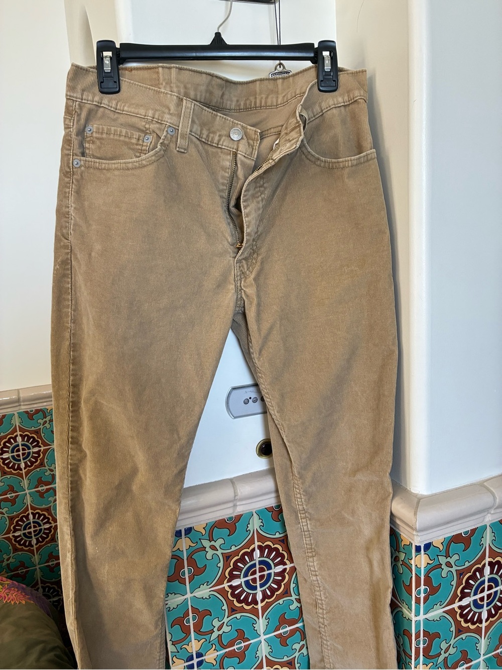 Men's LEVIS Corduroy Pants in Tan